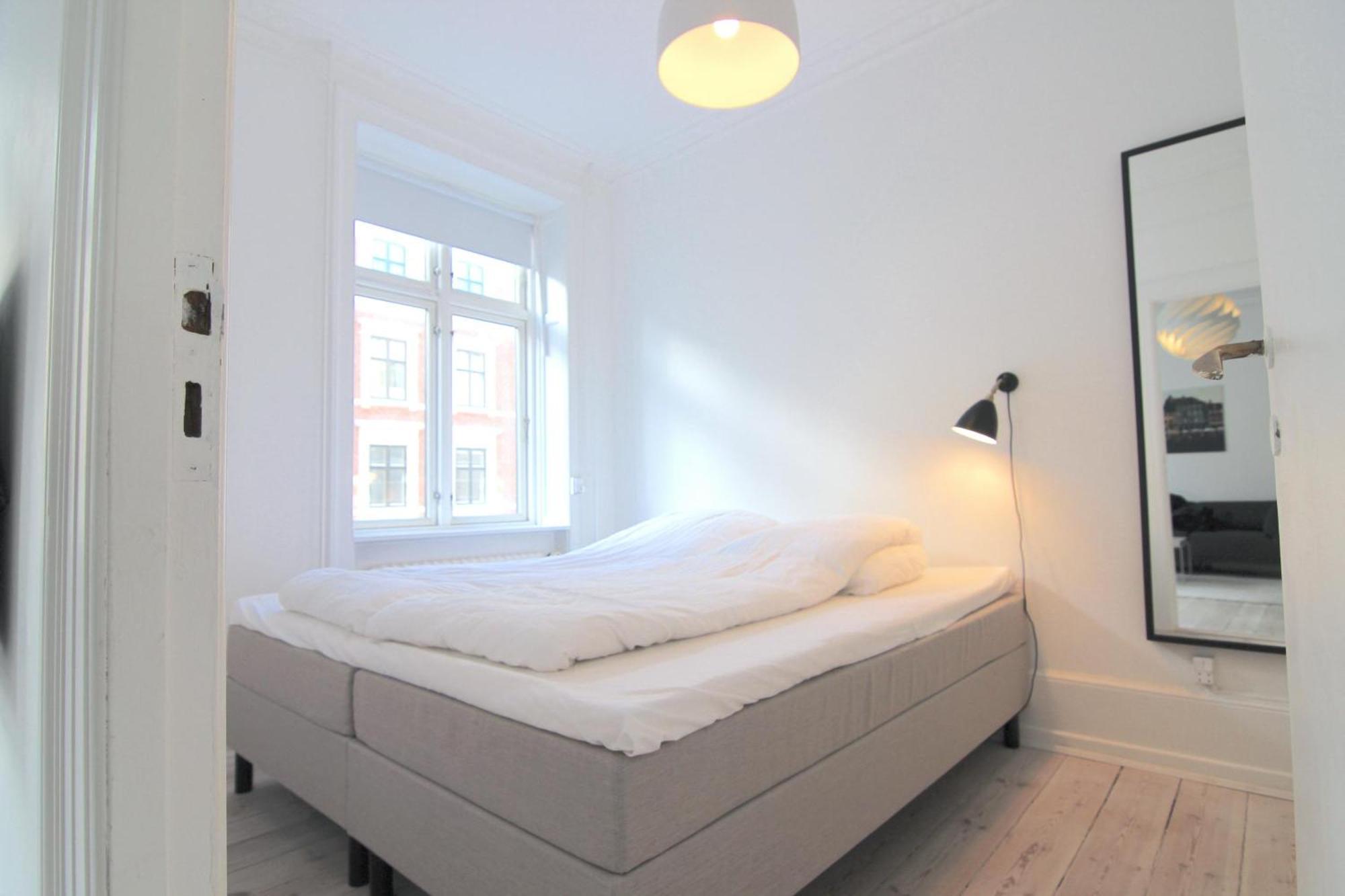 Appartement Great 1-bed With French Balcony In Center Kopenhagen